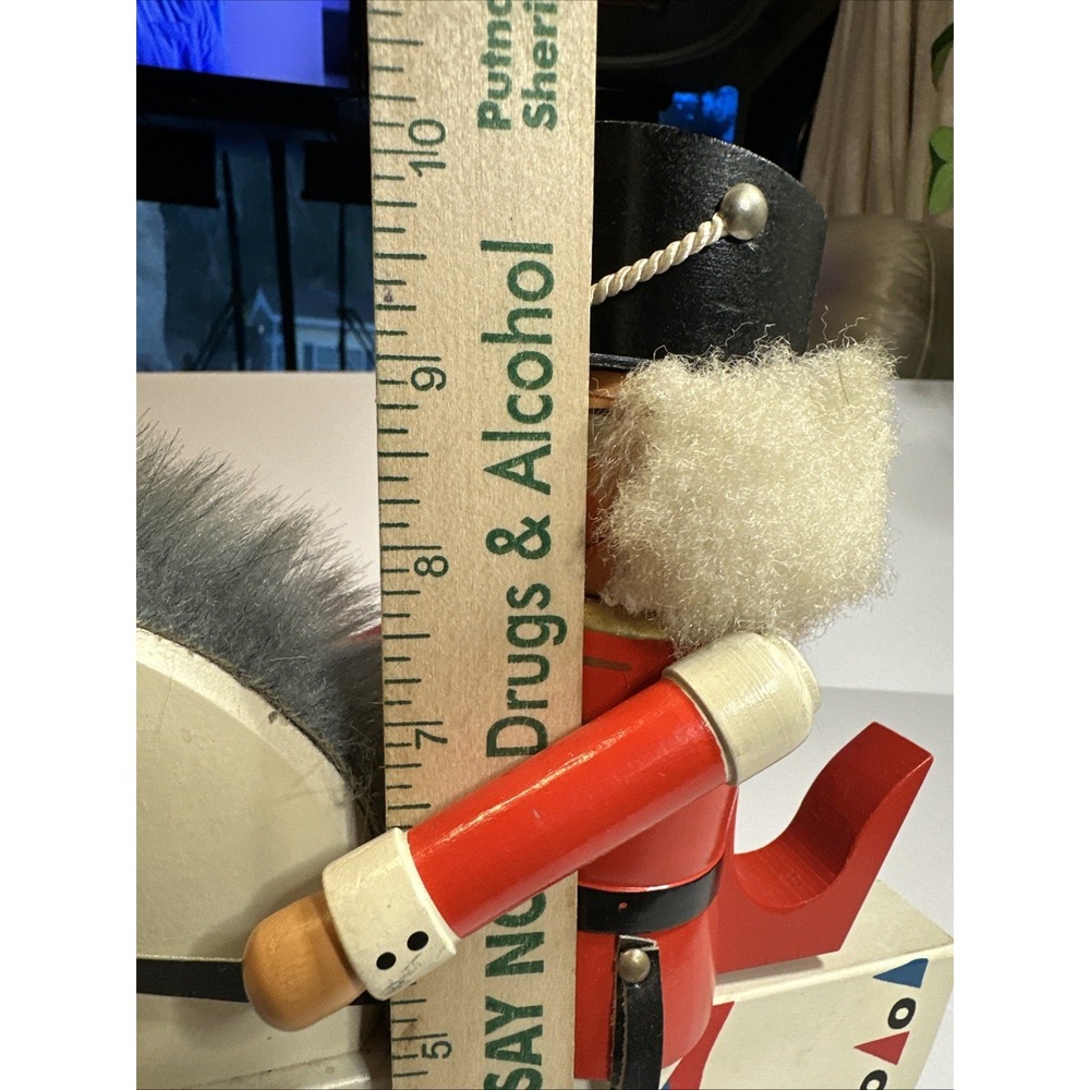 VTG Erzgebirge nutcracker. Chip On Horse Ear and Chip on Front. See Photos - Picture 10 of 10